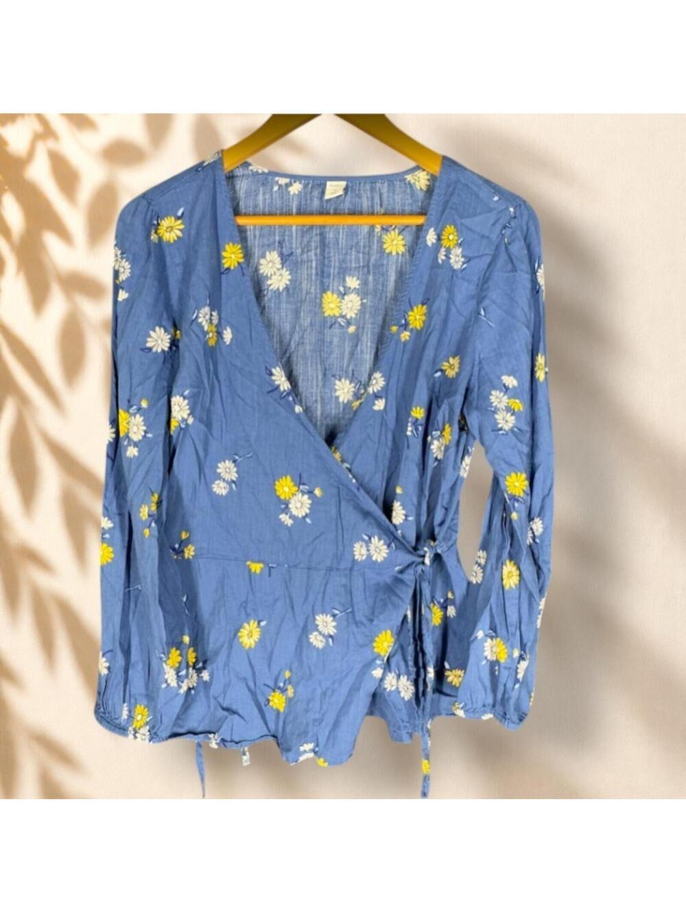 Old Navy Wrap Blouse Women M Medium Blue Floral V-neck Tasseled Tie Up Cotton